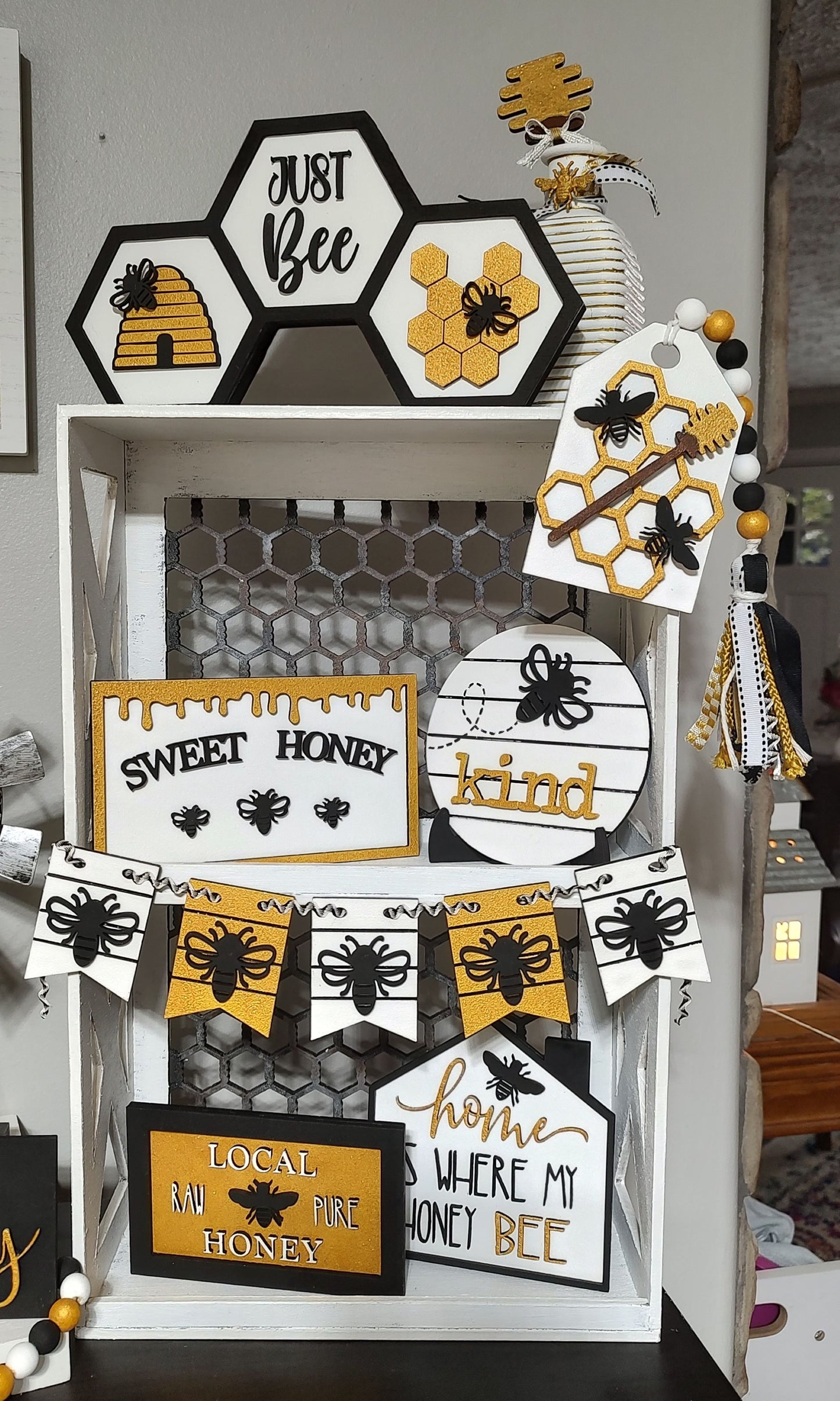 HoneyBee Tiered Tray Collection