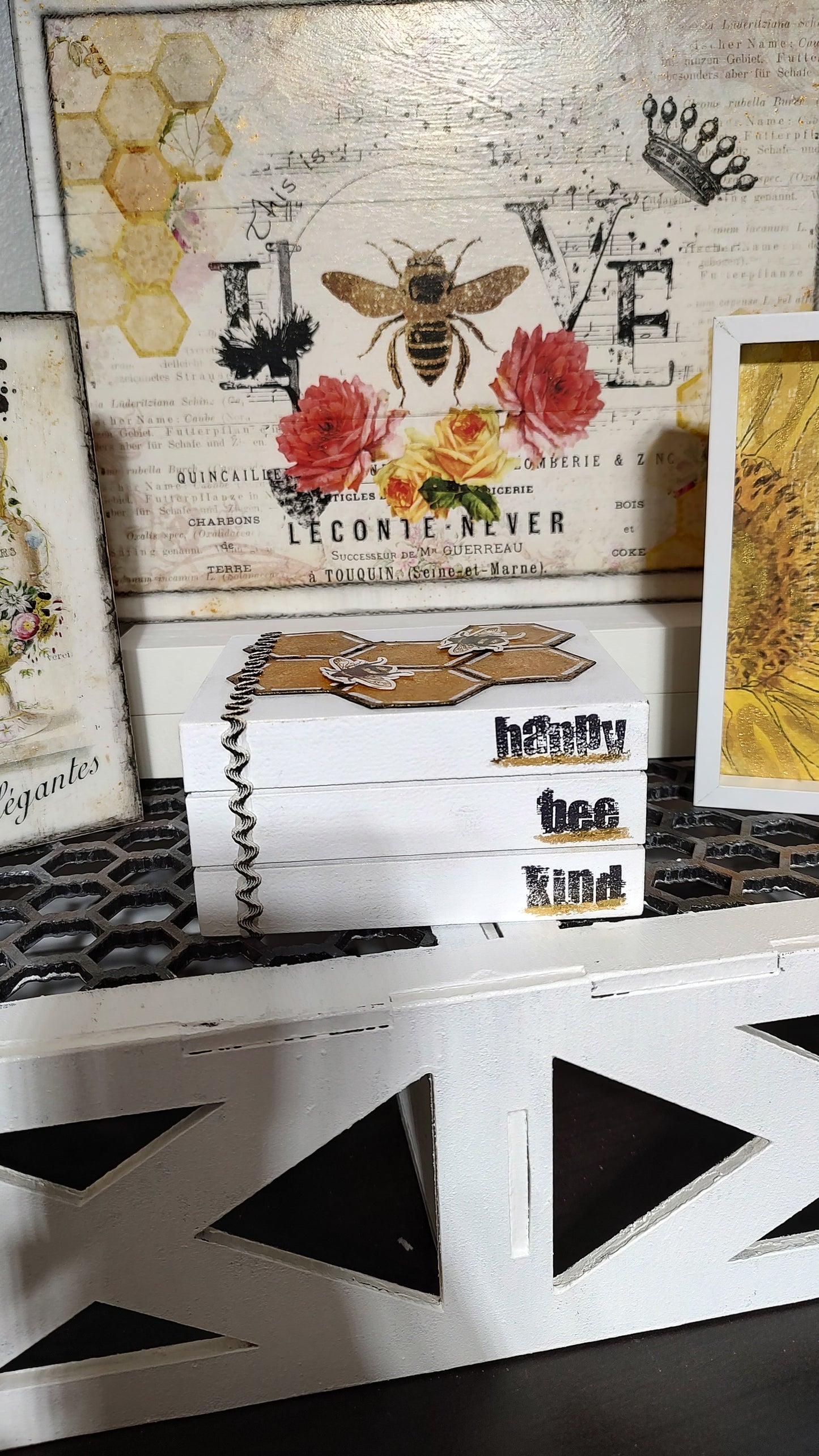 HoneyBee Decor (Extras)