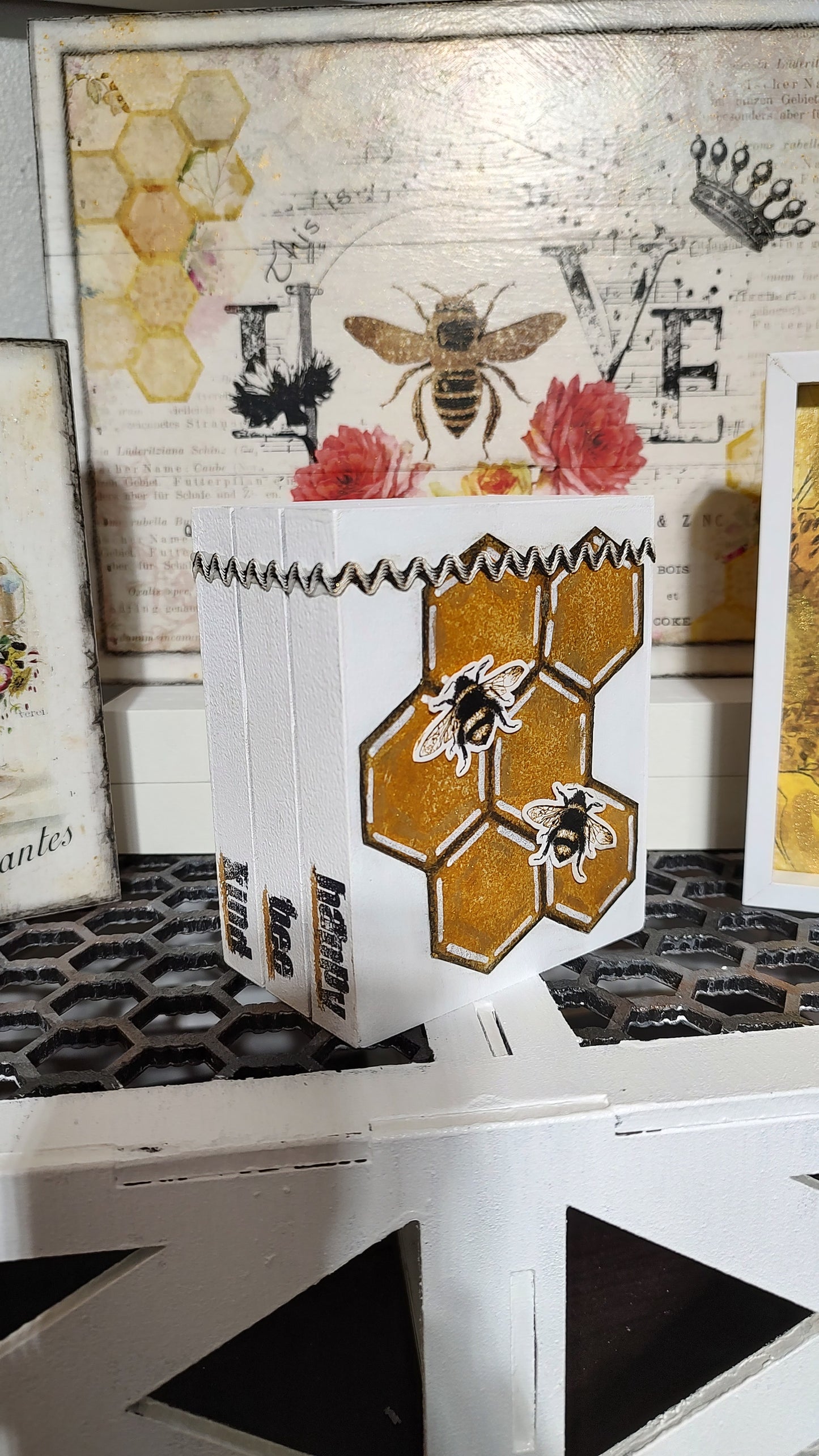 HoneyBee Decor (Extras)